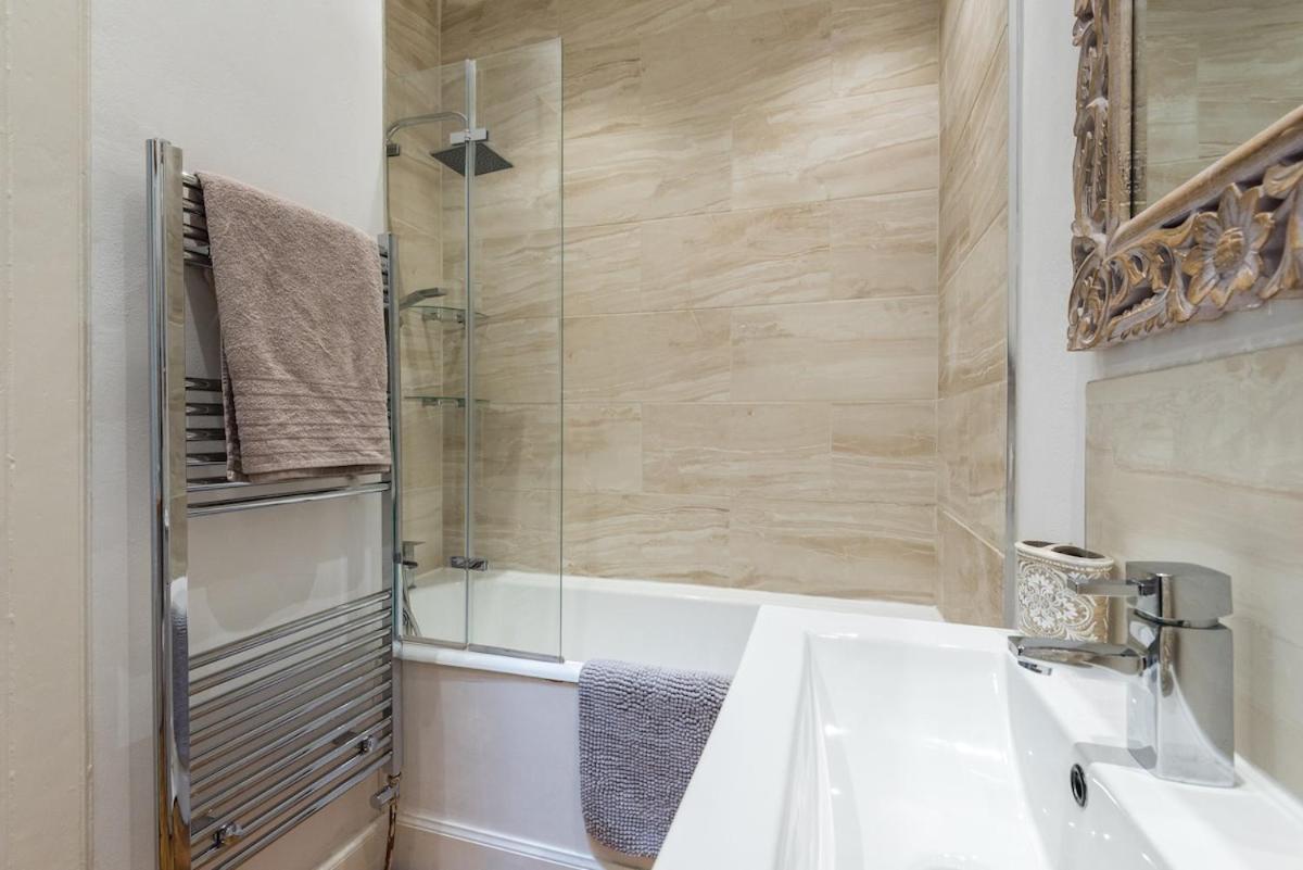 Modern Holyrood Family Retreat Holiday home *
