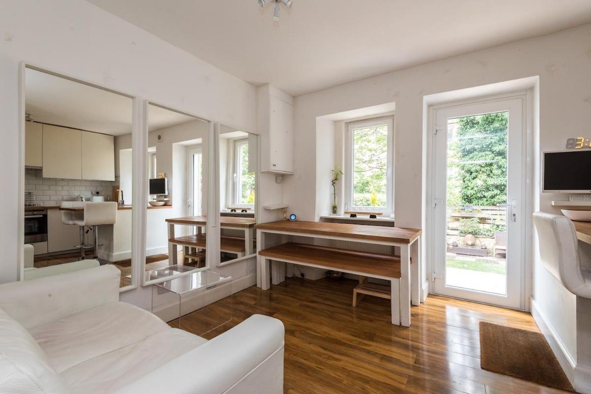 Holiday home Modern Holyrood Family Retreat *